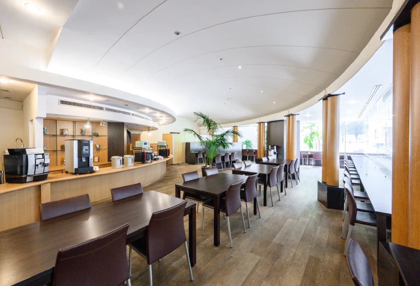 セルフカフェテリア・談話室